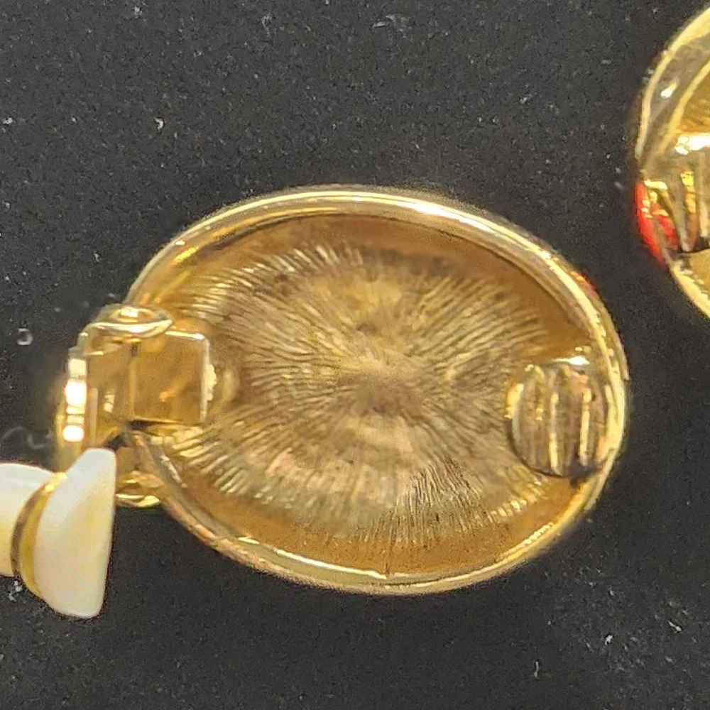 Vintage Gold Tone Red Cabochon Oval Clip On Earrings Statement Studs